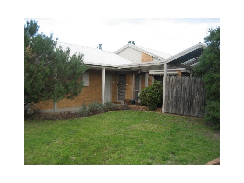 10 Rodney Court, Skye VIC 3977