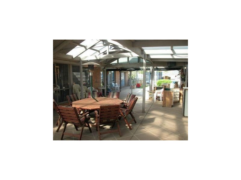 10 Rodney Court, Skye VIC 3977