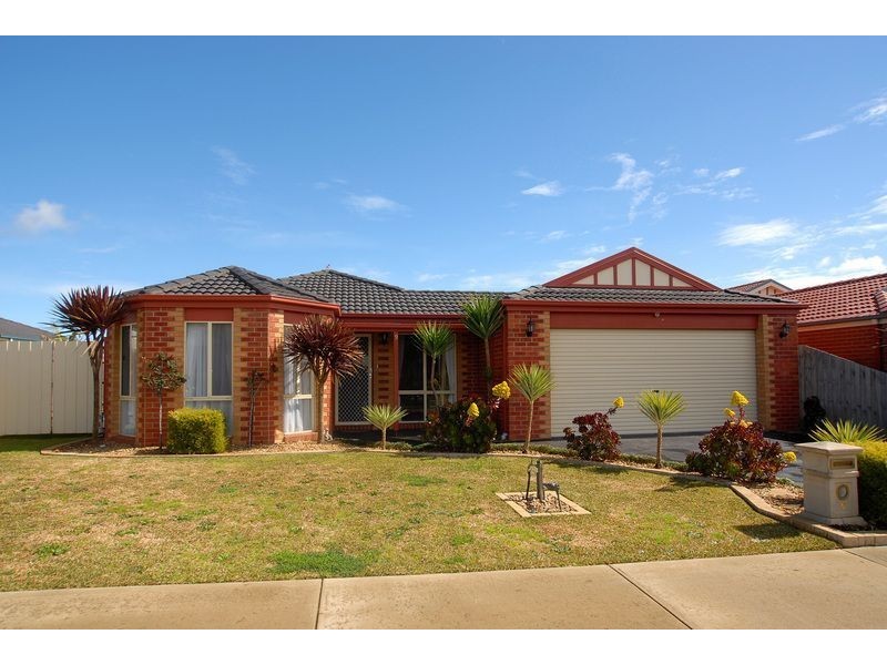 9 McGowan Drive, Skye VIC 3977