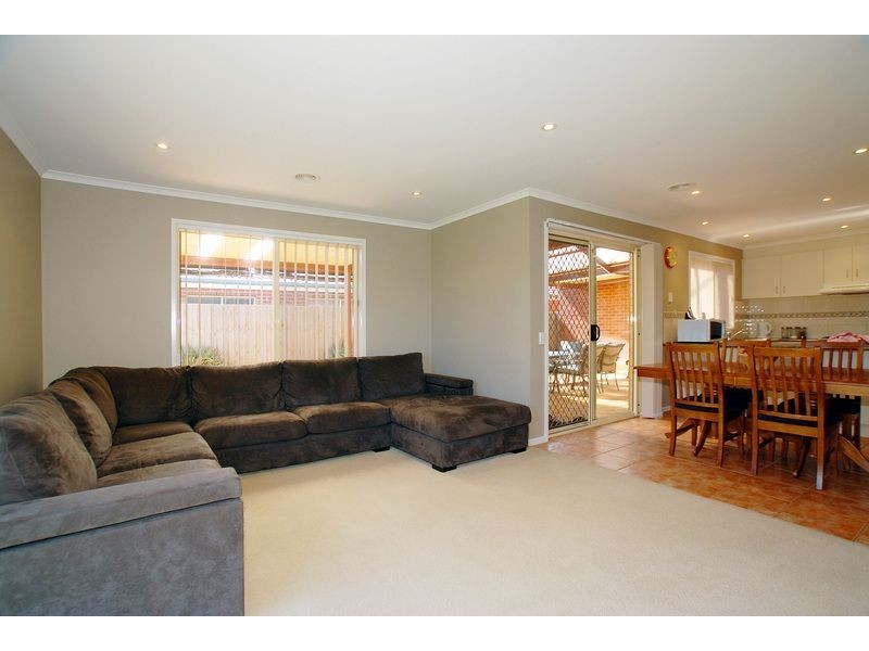 9 McGowan Drive, Skye VIC 3977