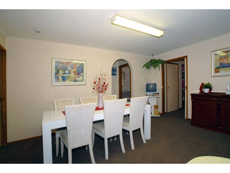 8 Oriole Court, Carrum Downs VIC 3201