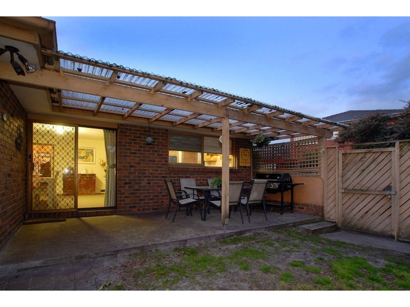 8 Oriole Court, Carrum Downs VIC 3201
