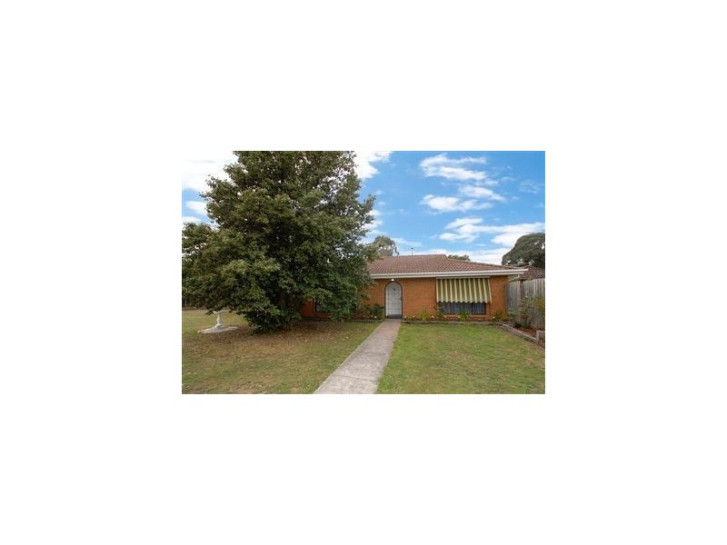 18 Whimbrel Crescent, Carrum Downs VIC 3201