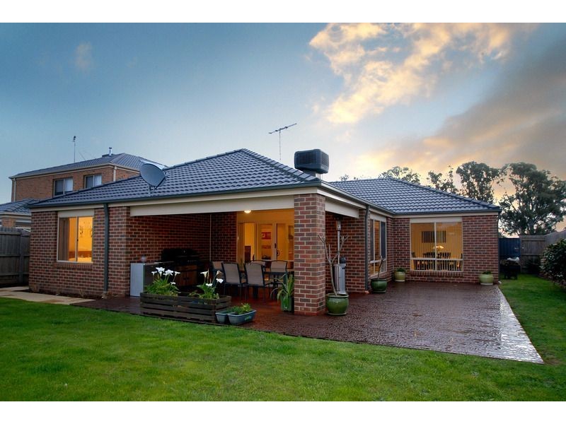 36 Balinga Drive, Skye VIC 3977
