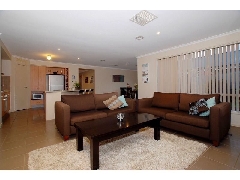 36 Balinga Drive, Skye VIC 3977