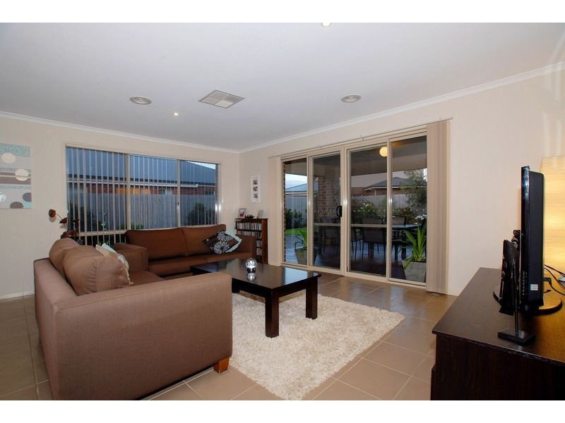 36 Balinga Drive, Skye VIC 3977