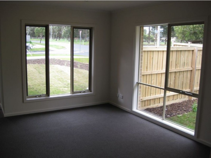 1/2 Langewan Road, Langwarrin VIC 3910