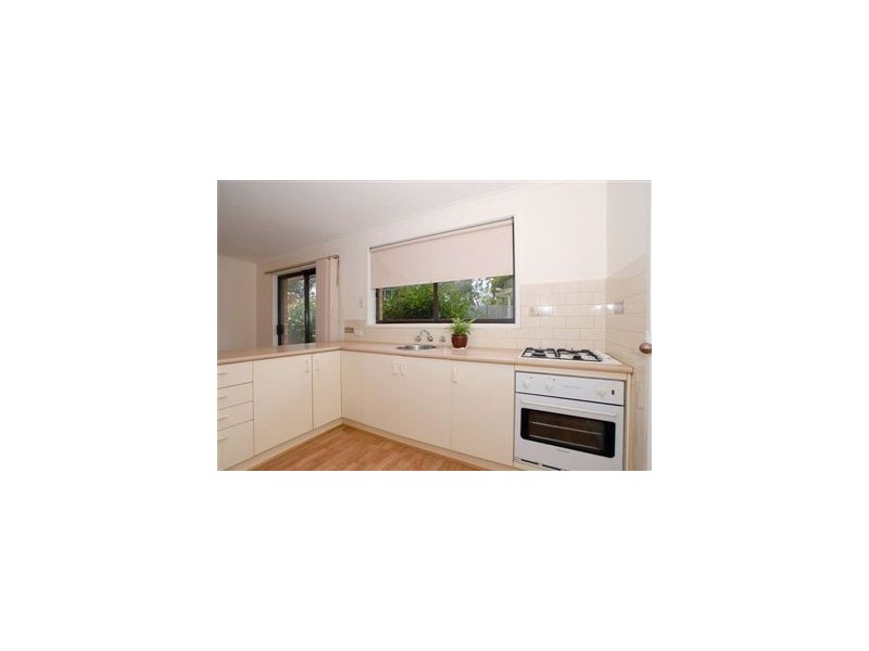 18 Whimbrel Crescent, Carrum Downs VIC 3201