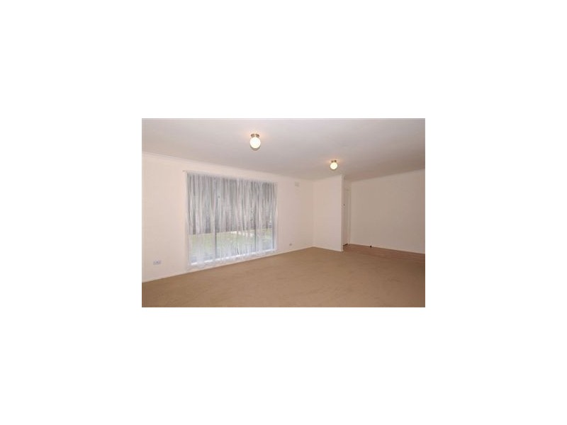 18 Whimbrel Crescent, Carrum Downs VIC 3201