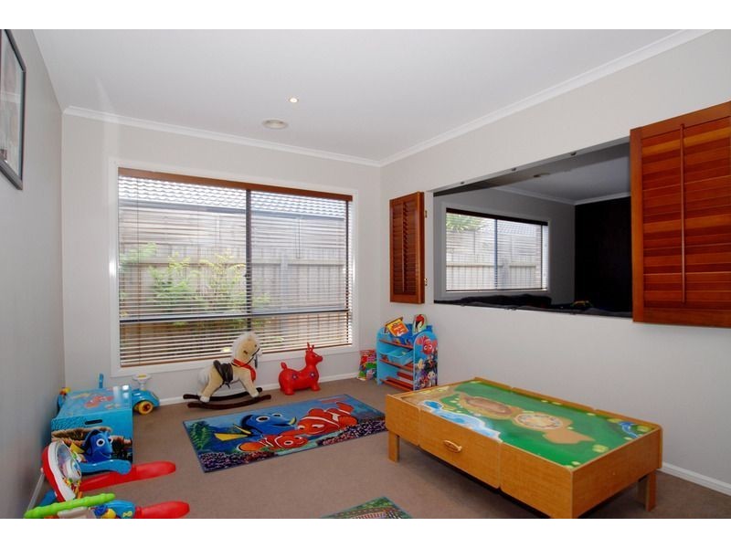 42 Edinburgh Drive, Skye VIC 3977