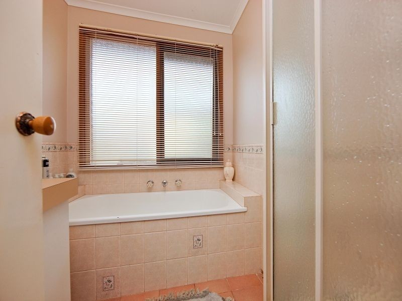 17 Cockatoo Drive, Carrum Downs VIC 3201
