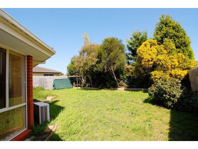 11 Rocklea Crescent, Skye VIC 3977