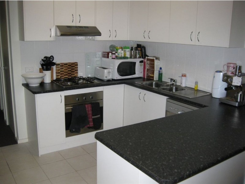 2/32 Lats Avenue, Carrum Downs VIC 3201