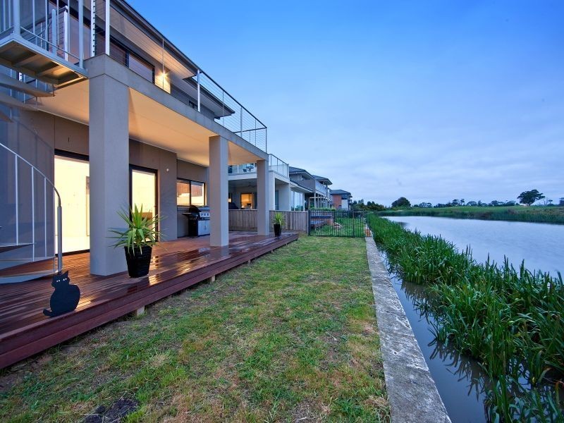 32 Lakeside Drive, Sandhurst VIC 3977