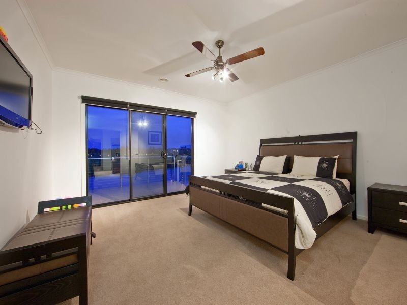 32 Lakeside Drive, Sandhurst VIC 3977