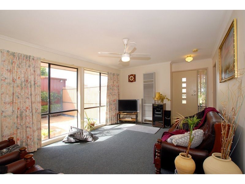 4 Minka Place, Skye VIC 3977