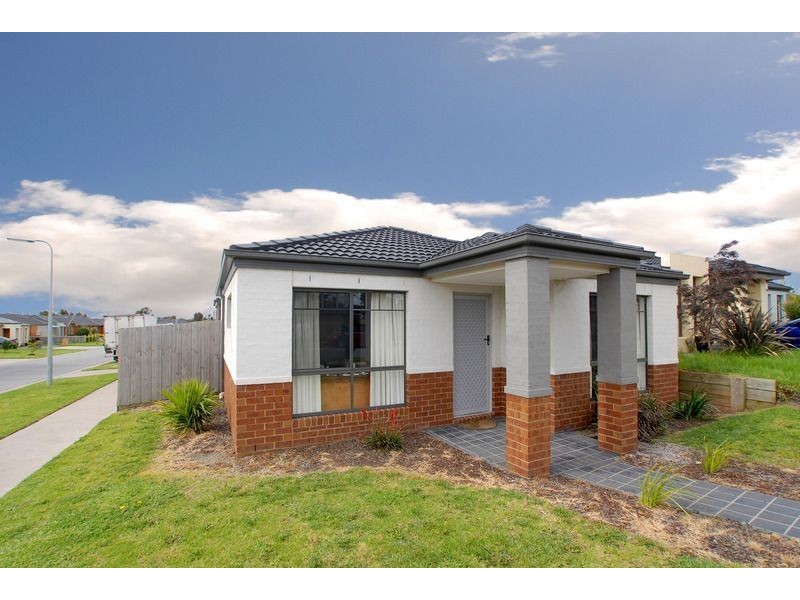 13 Sherbourne Drive, Carrum Downs VIC 3201