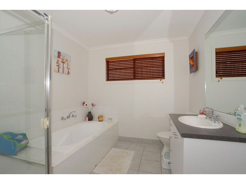 13 Sherbourne Drive, Carrum Downs VIC 3201