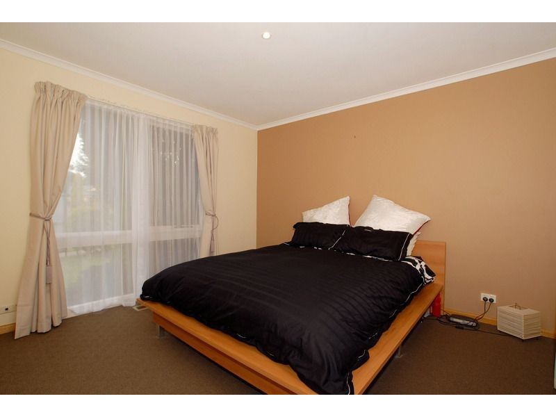 21 Rangeview Drive, Skye VIC 3977