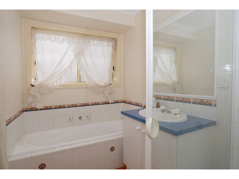 17 John Monash Drive, Skye VIC 3977