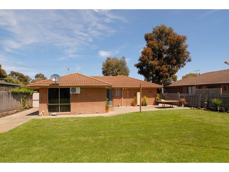 71 Luscombe Avenue, Carrum Downs VIC 3201