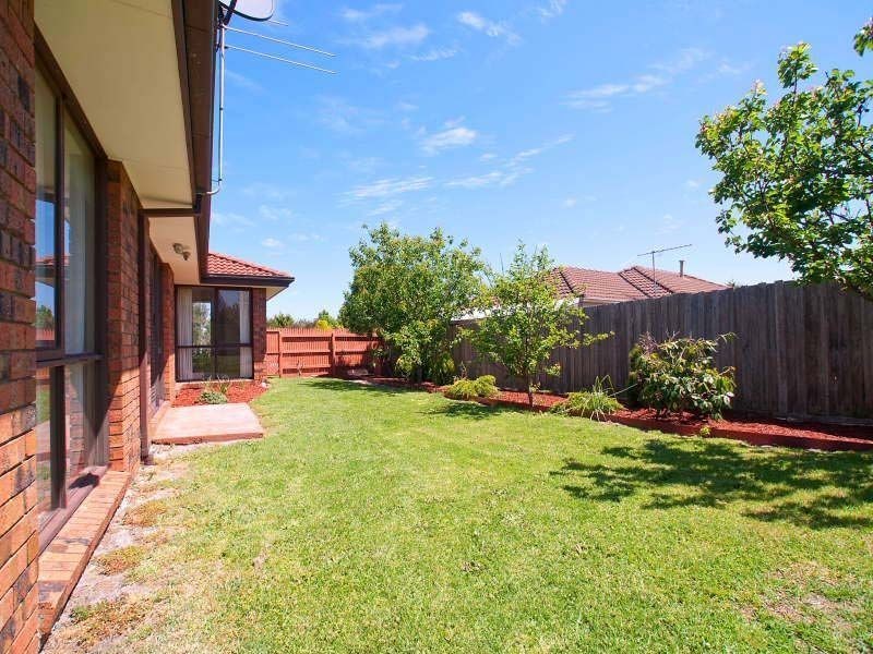 79 Sandfield Drive, Carrum Downs VIC 3201
