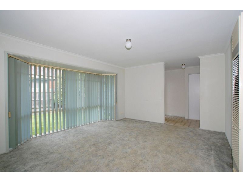 2 Dampier Close, Skye VIC 3977