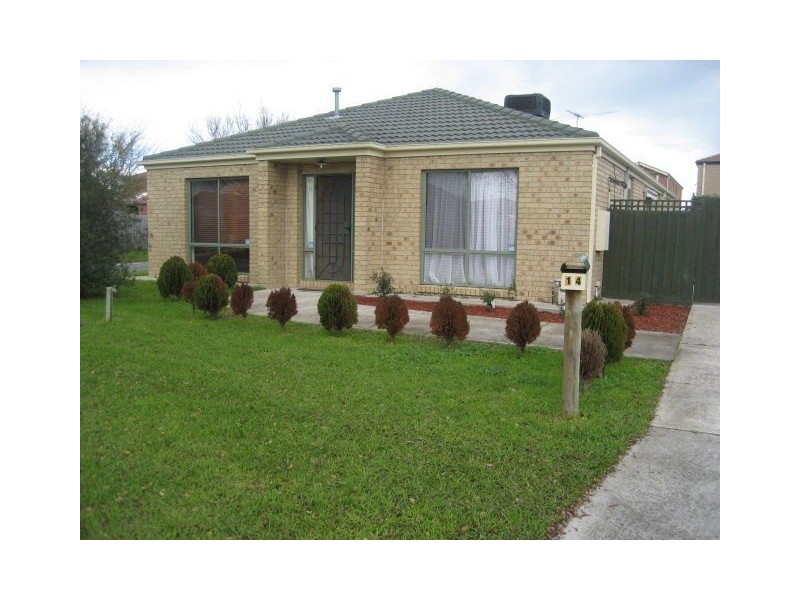 14 Delatite Way, Skye VIC 3977