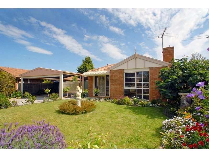 32 Whipbird Drive, Carrum Downs VIC 3201