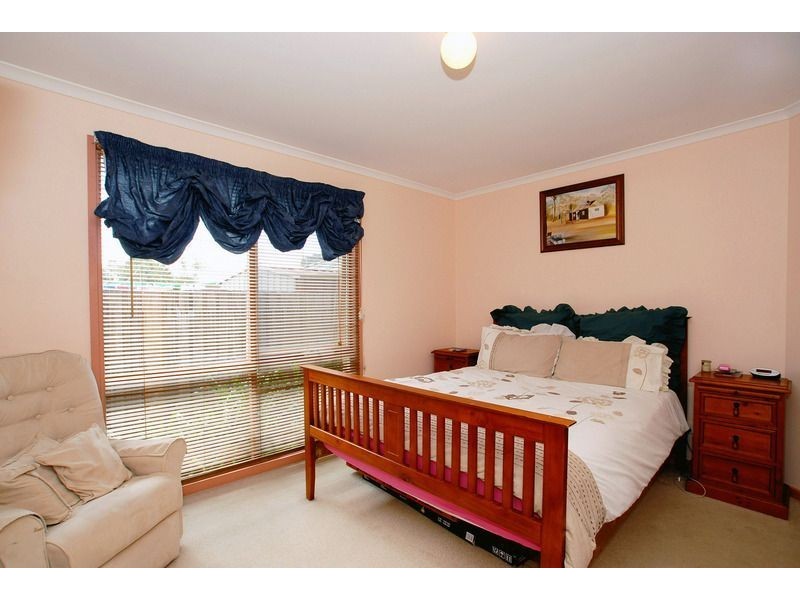 32 Whipbird Drive, Carrum Downs VIC 3201
