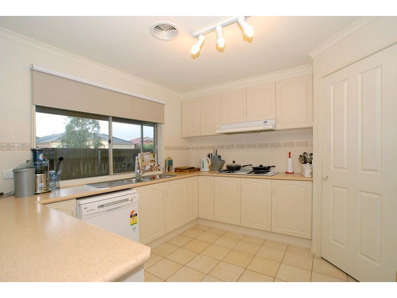 9 Bouverie Place, Skye VIC 3977