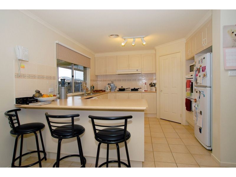 9 Bouverie Place, Skye VIC 3977