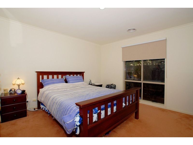 9 Bouverie Place, Skye VIC 3977