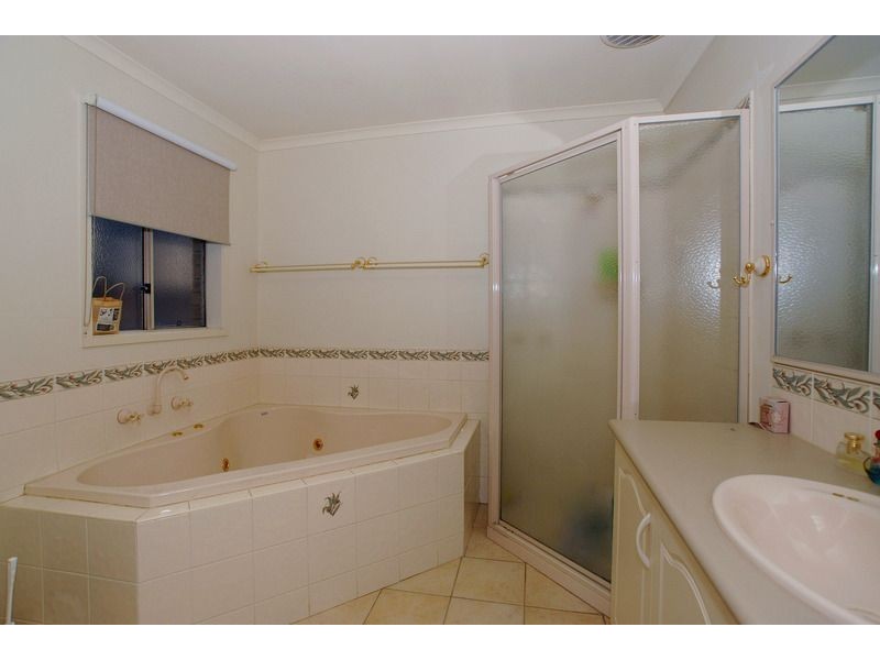 9 Bouverie Place, Skye VIC 3977