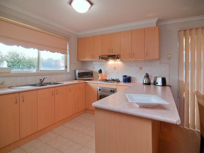10 Alberton Drive, Cranbourne West VIC 3977