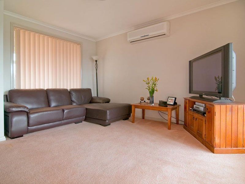 10 Alberton Drive, Cranbourne West VIC 3977