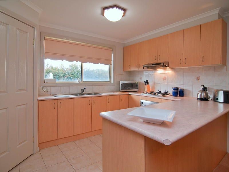 10 Alberton Drive, Cranbourne West VIC 3977