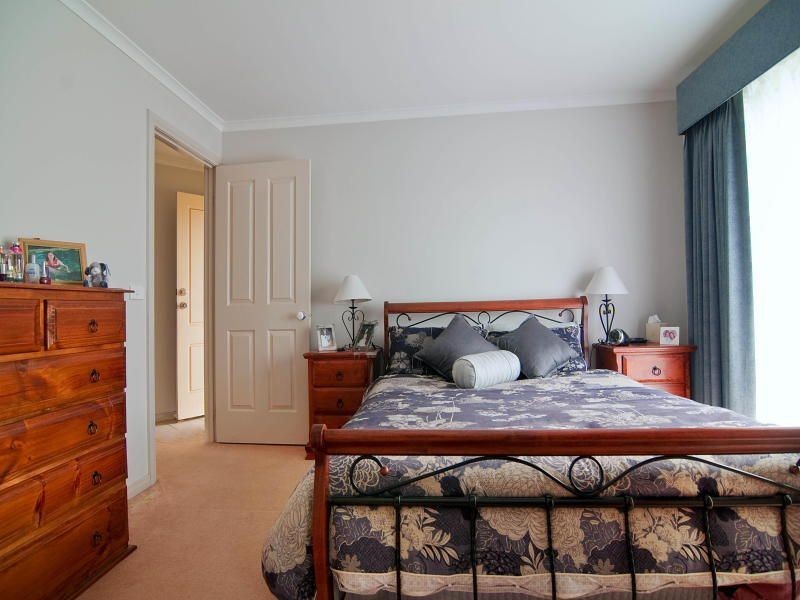 10 Alberton Drive, Cranbourne West VIC 3977