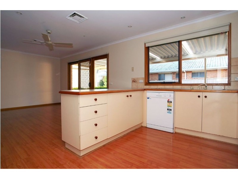 13 Lats Avenue, Carrum Downs VIC 3201