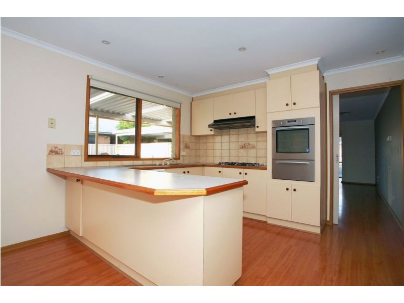 13 Lats Avenue, Carrum Downs VIC 3201