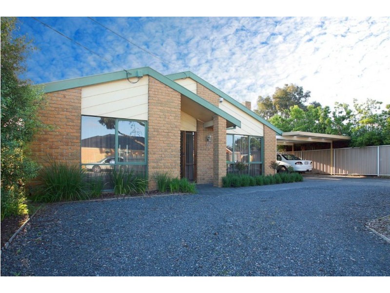 13 Lats Avenue, Carrum Downs VIC 3201