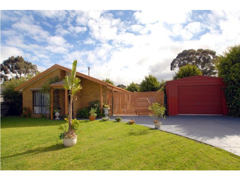 4 Minka Court, Skye VIC 3977