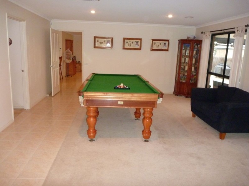 3 Windsor Grange Drive, Skye VIC 3977