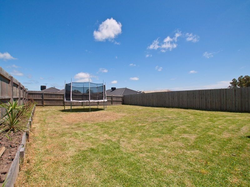 13 Madisson Crescent, Carrum Downs VIC 3201