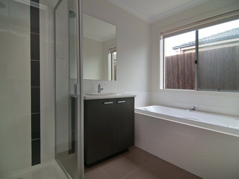 34 Golden Way, Skye VIC 3977