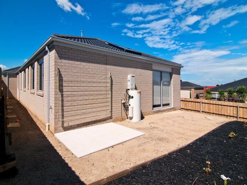 34 Golden Way, Skye VIC 3977