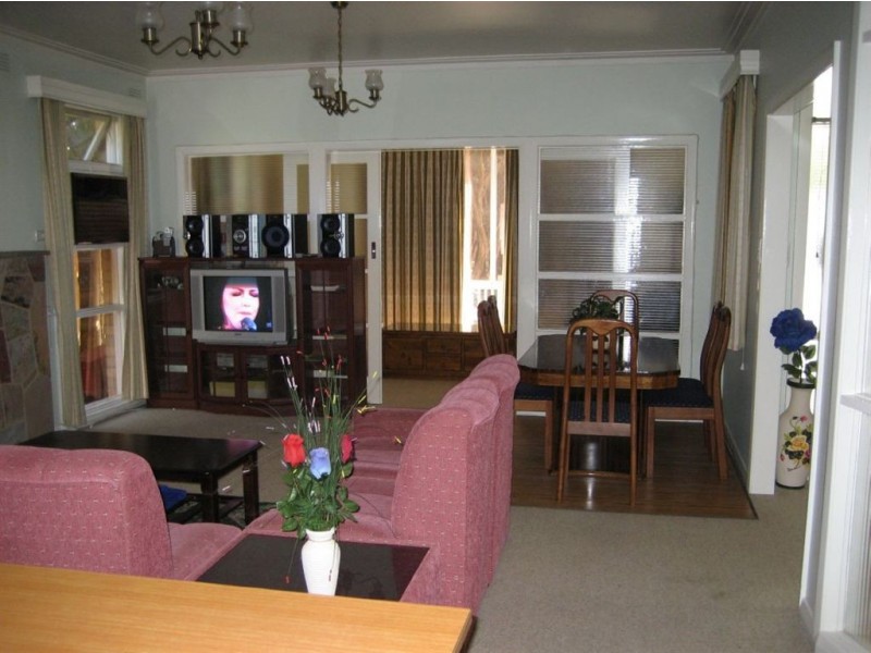 151 Rosslyn Avenue, Seaford VIC 3198