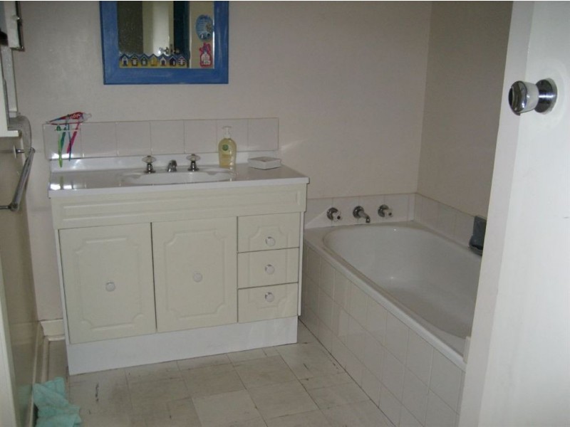 151 Rosslyn Avenue, Seaford VIC 3198