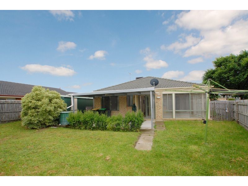 14 Delatite Way, Skye VIC 3977