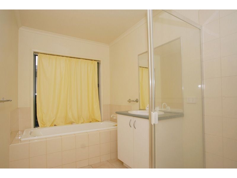 14 Delatite Way, Skye VIC 3977
